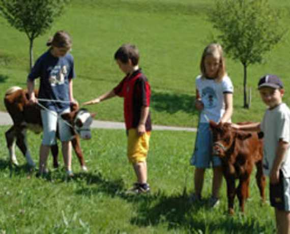 Kinder mit Tieren Simonswald - Haslach