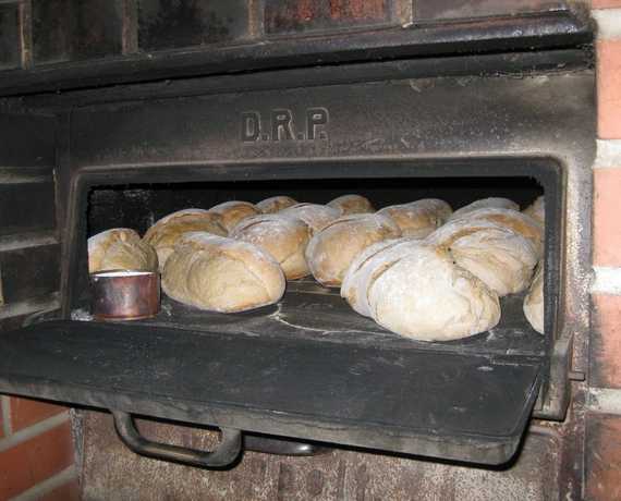 Frisch gebackenes Brot Freiamt