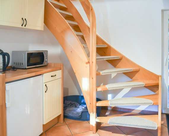 Treppe von Küche ins Wohnzimmer Mühlenbach